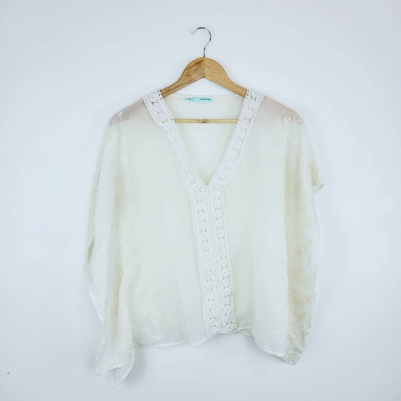MAURICES | Creamy White Embroidered Blouse Size Small - Picture 1 of 7